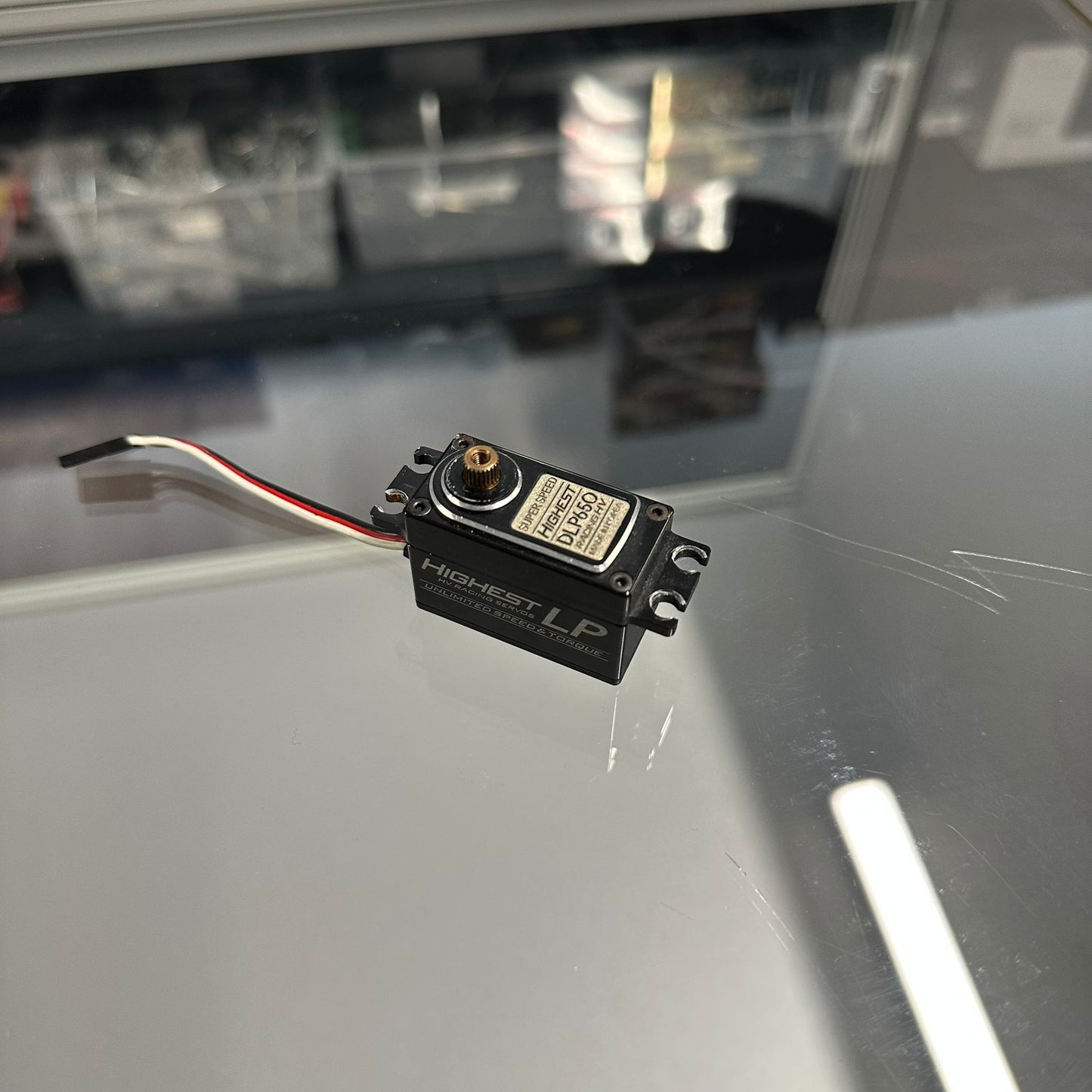 SERVO D'OCCASION Coreless DLP650 Low Profile (0,06s/8,3kg/7,4V) le plus performant