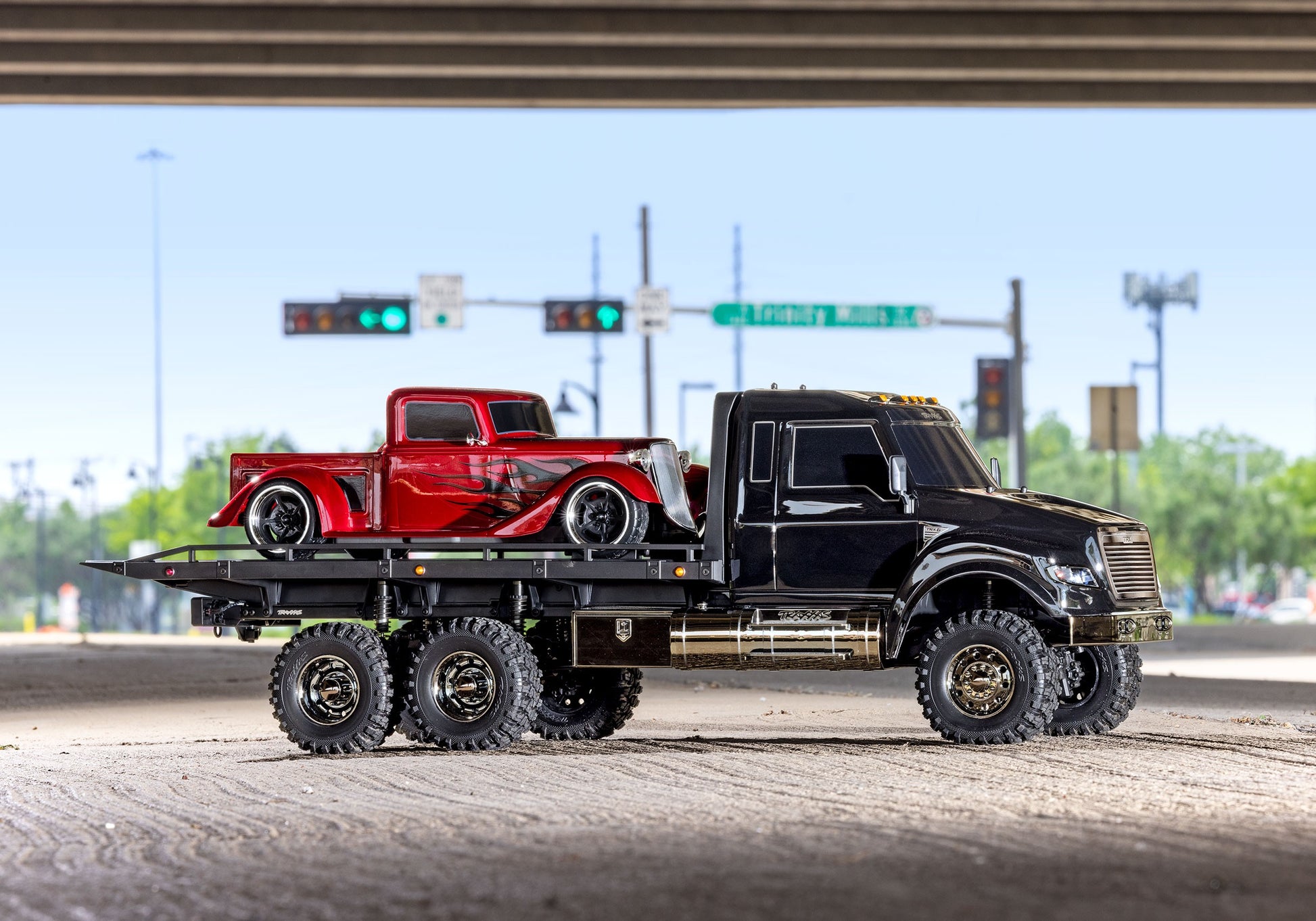 Traxxas FLATBED TRX-6 Truck 1:10 6WD EP RTR ULTIMATE RC HAULER - BLACK - 88086-4BK - RCXX - RC Racing Shop | RC Models | Tuning & Spare Parts for Professionals